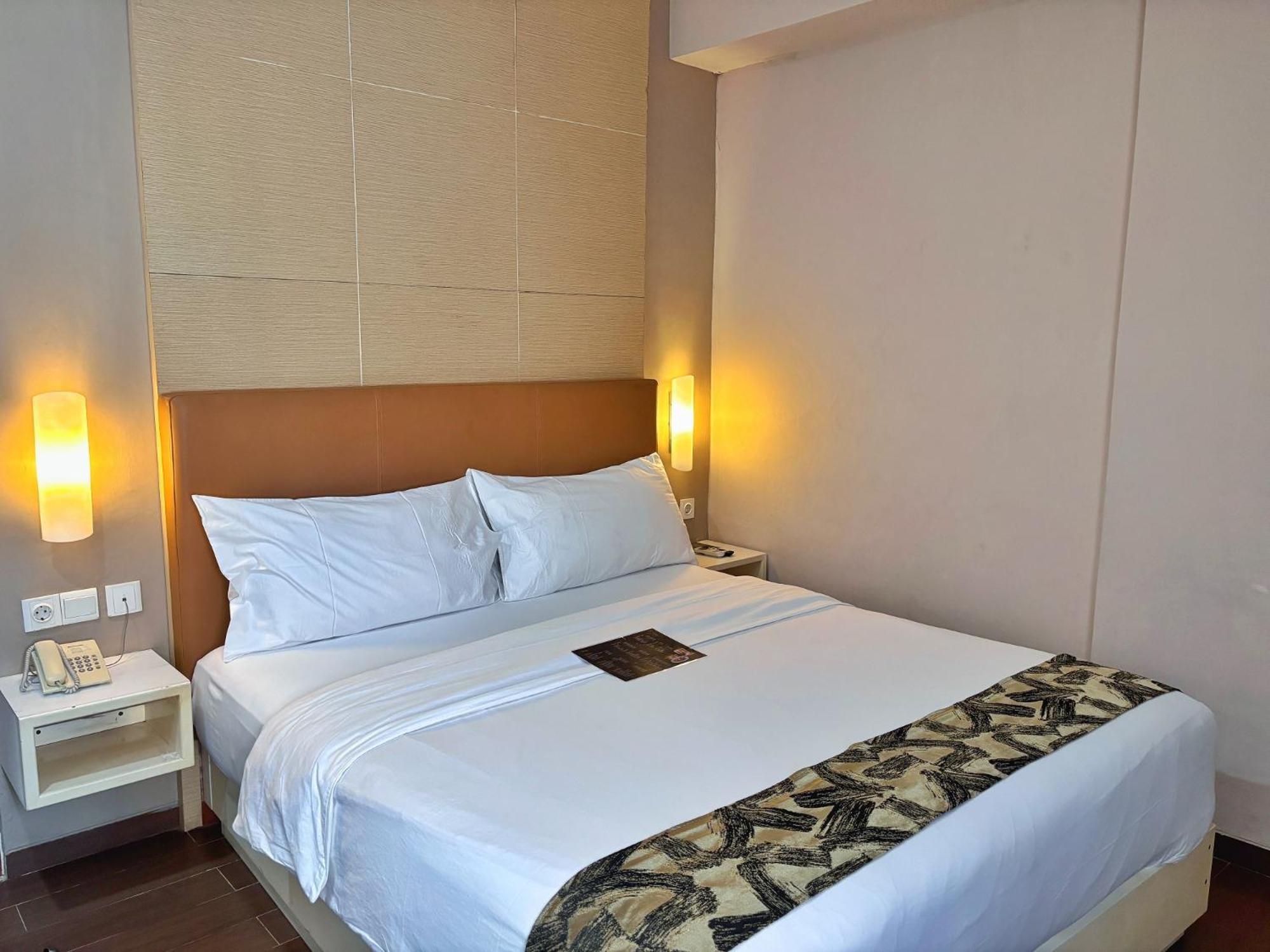Terraz Tree Hotel Yakarta Exterior foto
